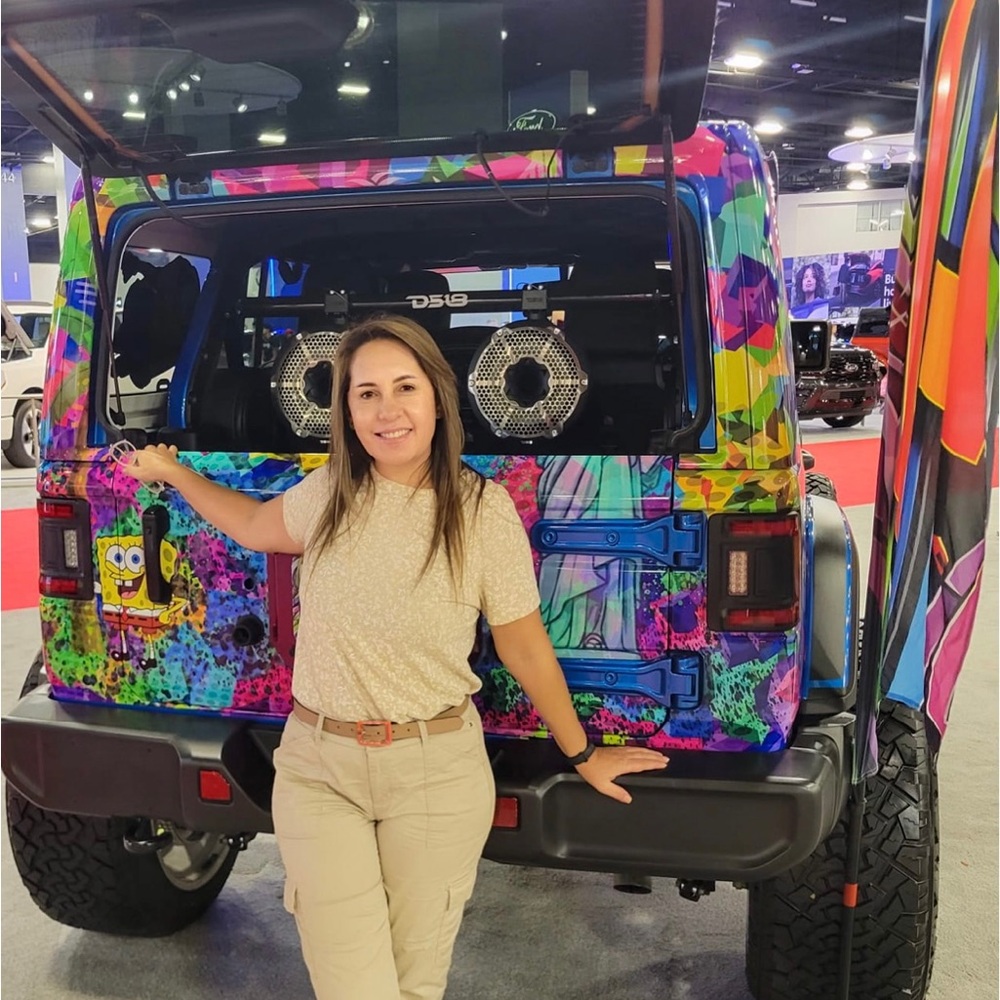 Meet your Posher, Mónica